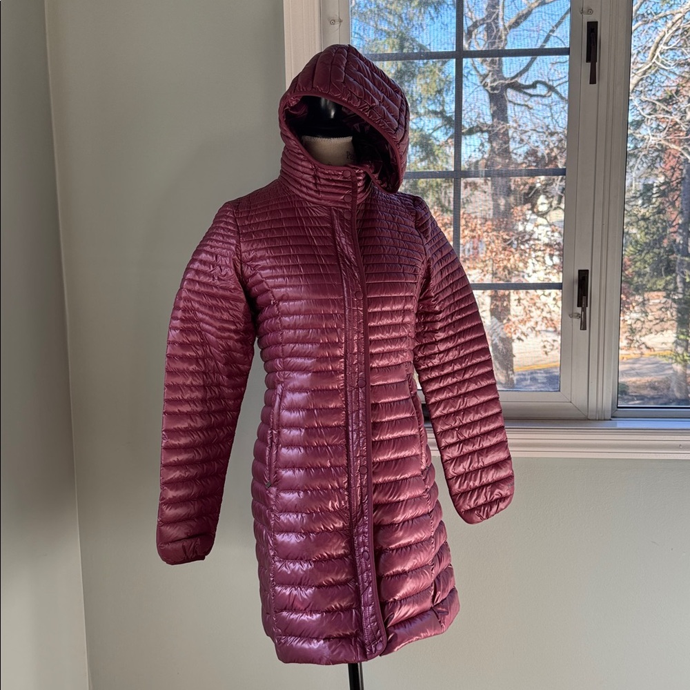 Patagonia Fiona long quilted down hooded jacket burgundy/dark current size small - Picture 5 of 11